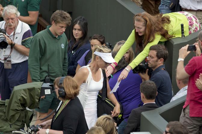 Niente autografi per Maria Sharapova, eliminata a sorpresa. Usa Today